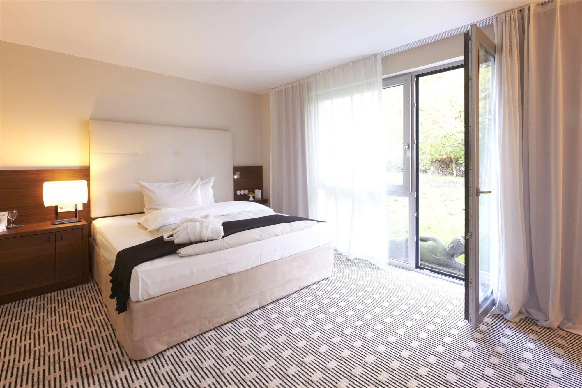 Seehotel Ketsch Schwetzingen Exterior foto